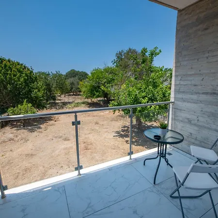 Dream- Downtown-studios Apartment Paphos