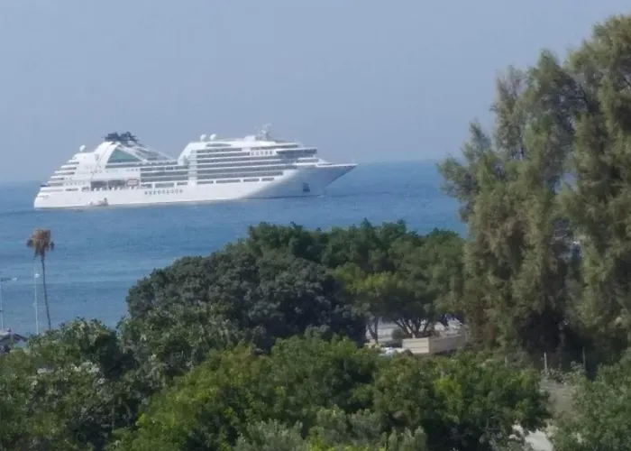 アパート Dream- Downtown-studios パ フォス